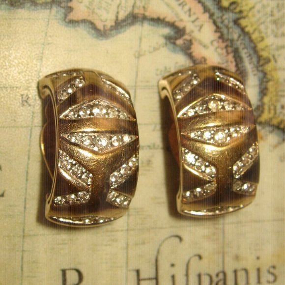 ❤️Vintage PANETTA Gold Pave Rhinestone Clip On Earrings SIGNED - Picture 1 of 6